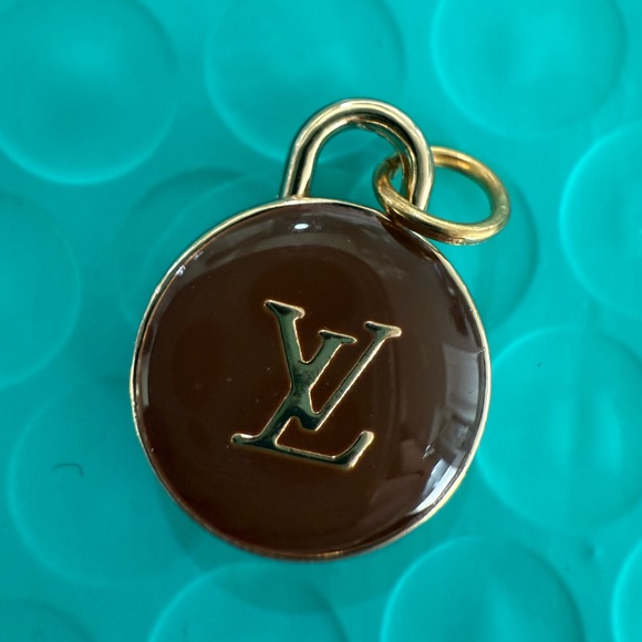 Louis Vuitton Chocolate Brown and Gold Charm - Picture 1 of 3